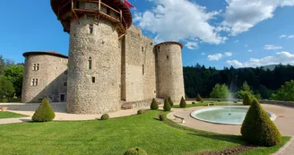 Castle of La Chèze Castle of La Chèze