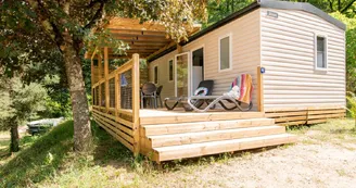 Flower Camping Le Mas de Champel campsite