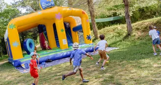 Flower Camping Le Mas de Champel campsite