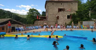 Roulotte confort au camping Domaine des Plantas**** Roulotte confort au camping Domaine des Plantas****