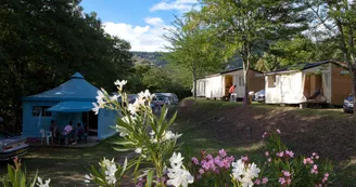 Flower Camping Le Mas de Champel campsite