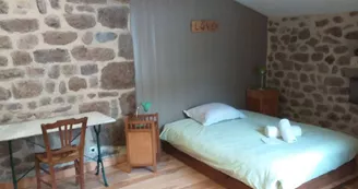 Les pentes du château de Retourtour