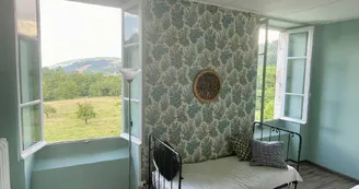Victorine, guest room in a family home