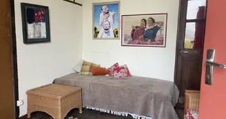 Victorine, guest room in a family home