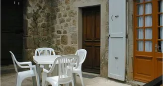 Les Sauvages